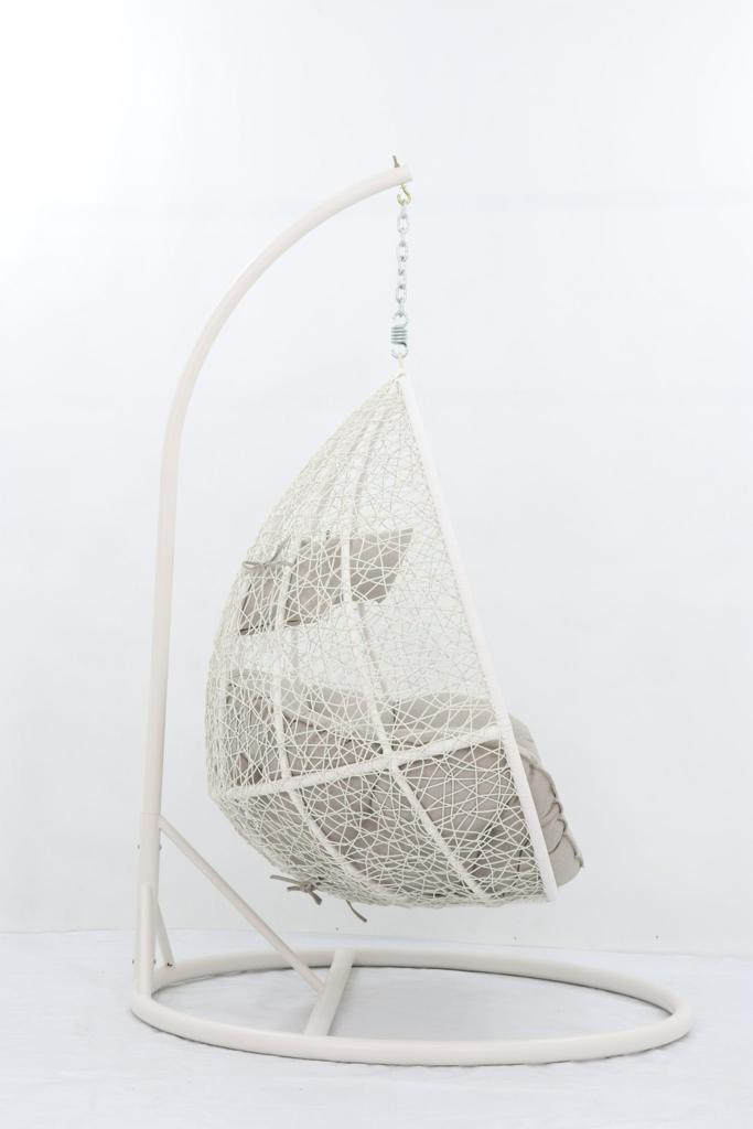 WHITE SINGLE SEATER HANGING EGG CHAIR