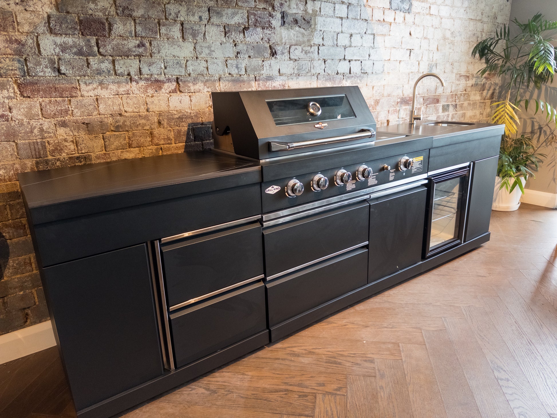 Black Felix 4B + Wok Designer BBQ Kitchen 2.8M: Fridge, Faucet, Sink, Side Wok, Storage Cupboard, Stone Benchtops