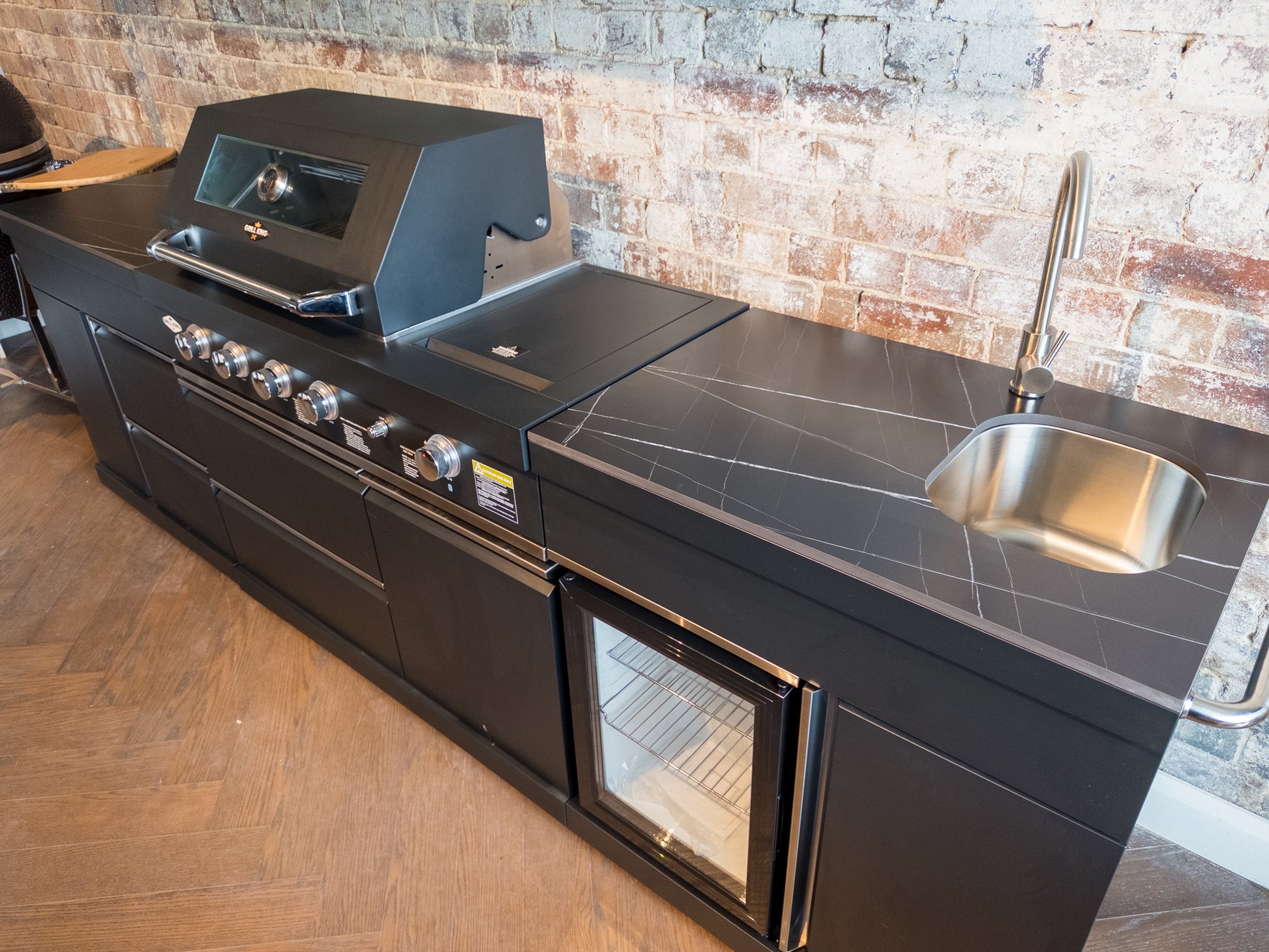 Black Felix 4B + Wok Designer BBQ Kitchen 2.8M: Fridge, Faucet, Sink, Side Wok, Storage Cupboard, Stone Benchtops