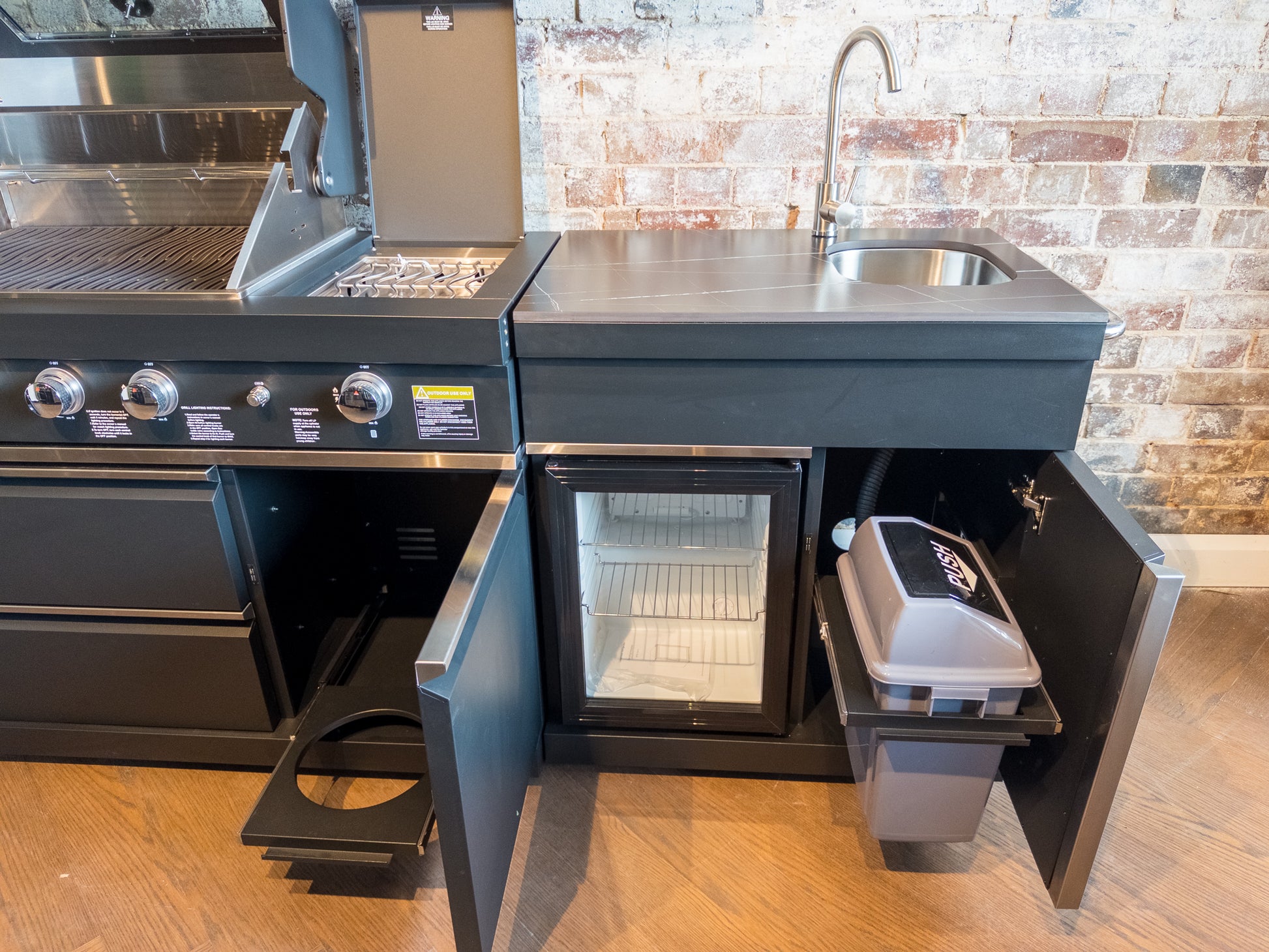 Black Felix 4B + Wok Designer BBQ Kitchen 2.8M: Fridge, Faucet, Sink, Side Wok, Storage Cupboard, Stone Benchtops